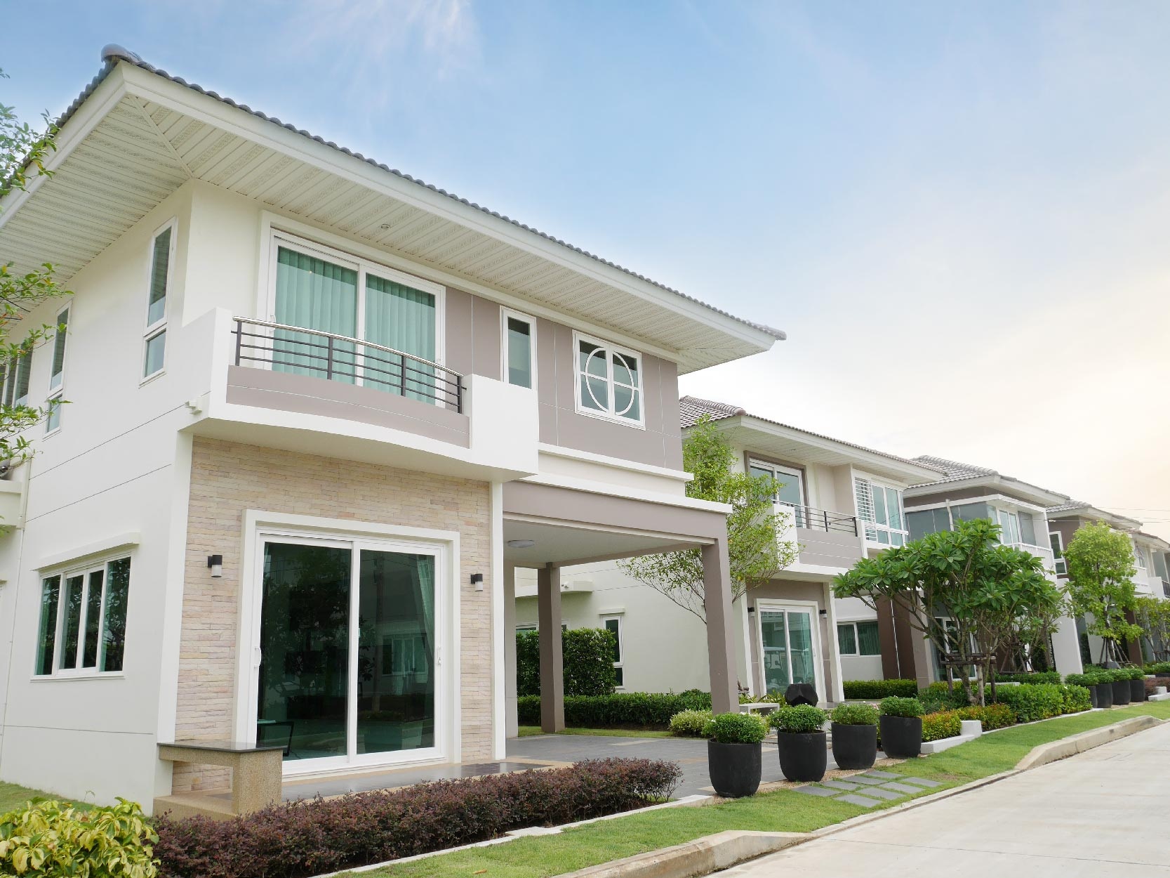 ฤทัย น้ำตาล.jpg